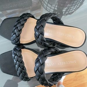 women braided sandals